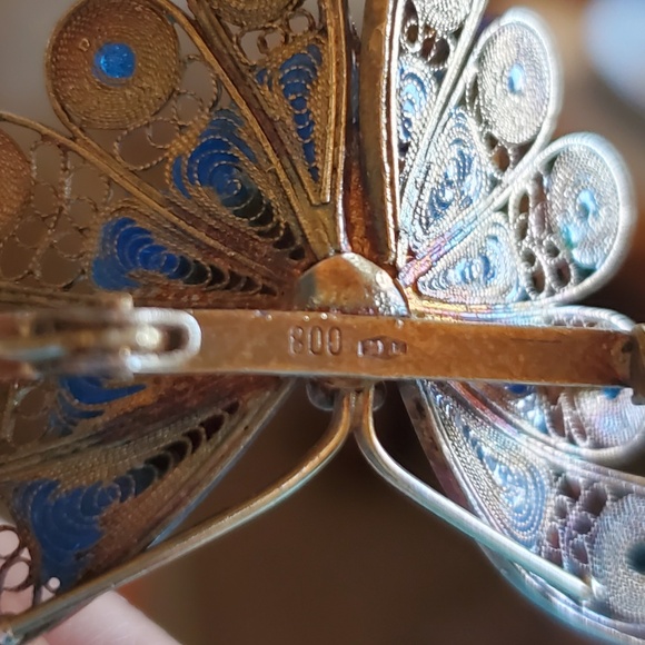 VINTAGE 800 Gold Filigree Butterfly and Glass Enamel Brooch - Picture 2 of 13